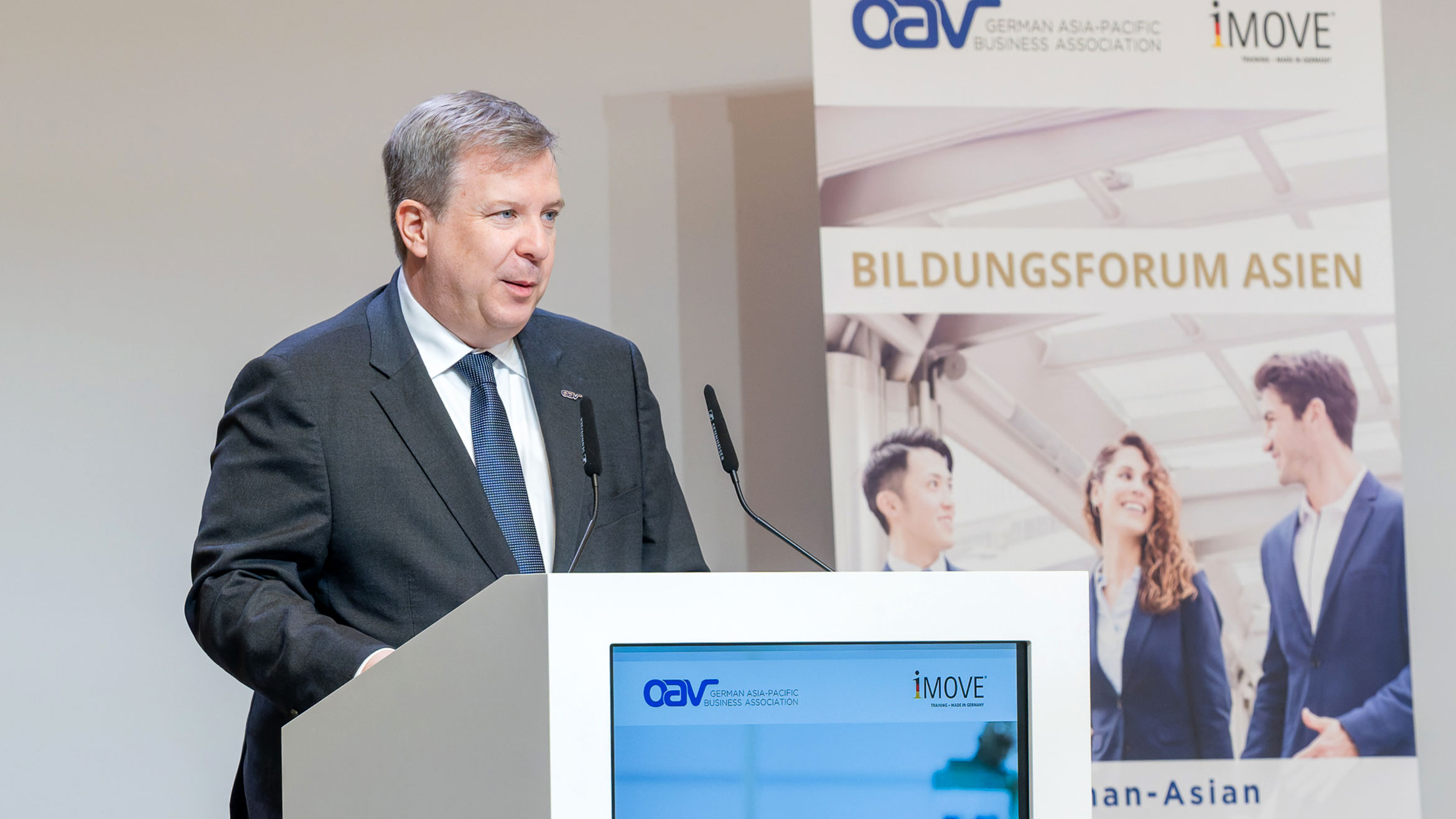 Nahaufnahme des Sprechers Dr. Arnd Nenstiel