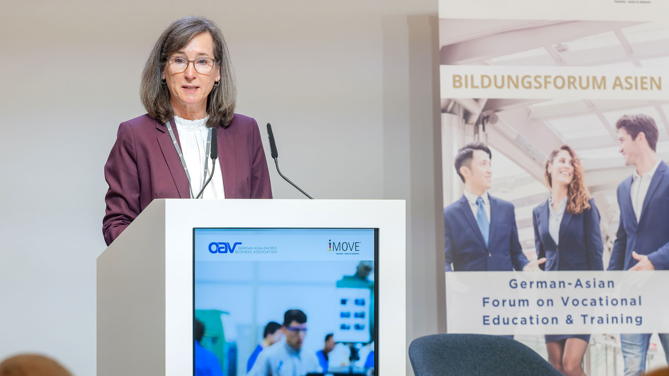 Nahaufnahme der Sprecherin Kristine Faenger