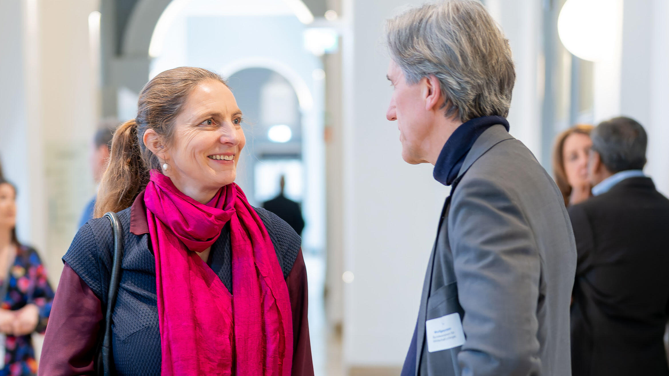 Mann und Frau im Dialog