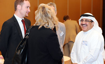 Araber im Gespräch mit deutschen Delegationsteilnehmern, © AHK VAE