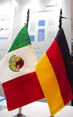 Nationalflaggen Mexiko und Deutschland