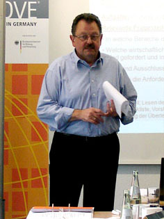 Teilnehmer am Flipchart