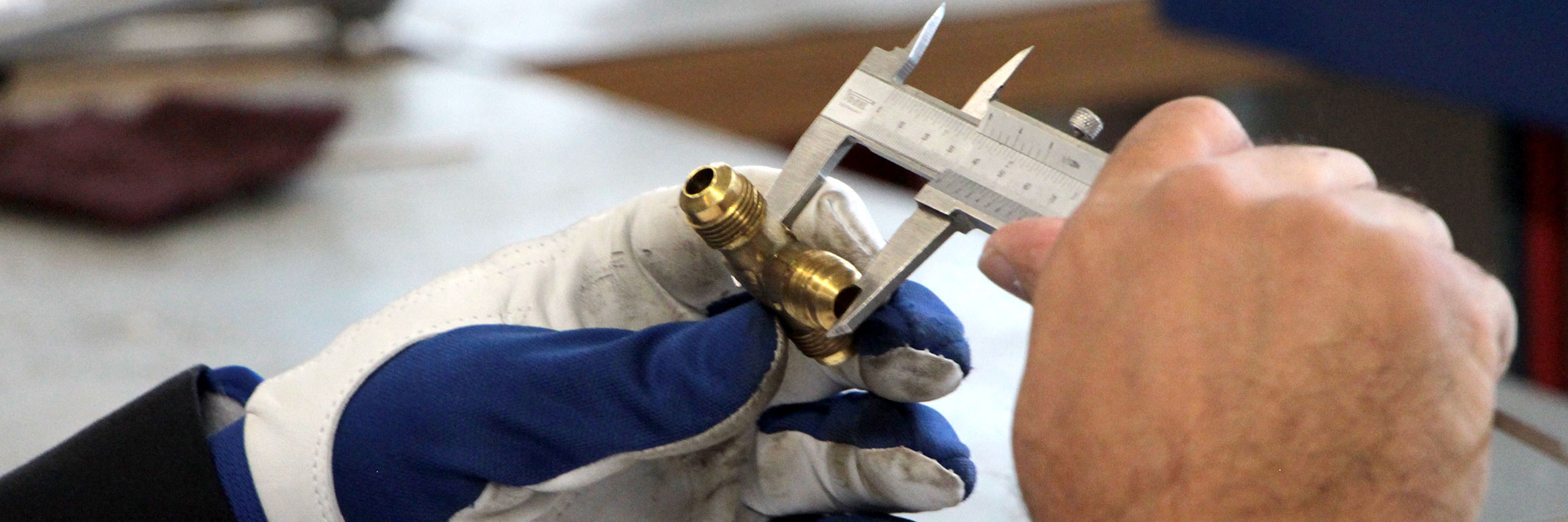 detail: measurement of a screw connection