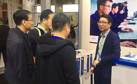 Conversation at the iMOVE Information Stand