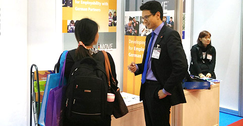Fact-finding at the iMOVE information stand