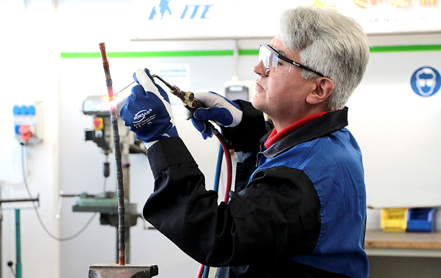 Training scene in a workshop