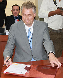 Signing an agreement