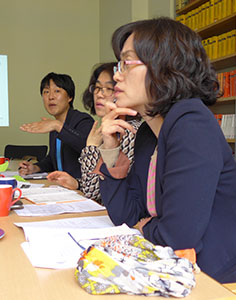 Korean trainees receive instruction